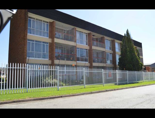 1 BEDROOM APARTMENT FOR SALE IN NEW REDRUTH